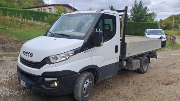 IVECO DAILY 2018 con ribaltabile trilaterale