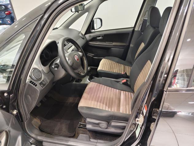 FIAT Sedici Sedici 1.6 16v EMOTION 4x4 120cv*4x4*BENZINA* - Foto 5