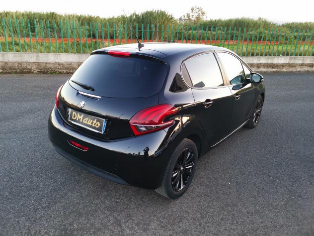 Peugeot 208 BlueHDi 75 5 porte Black Line 2 - Foto 5