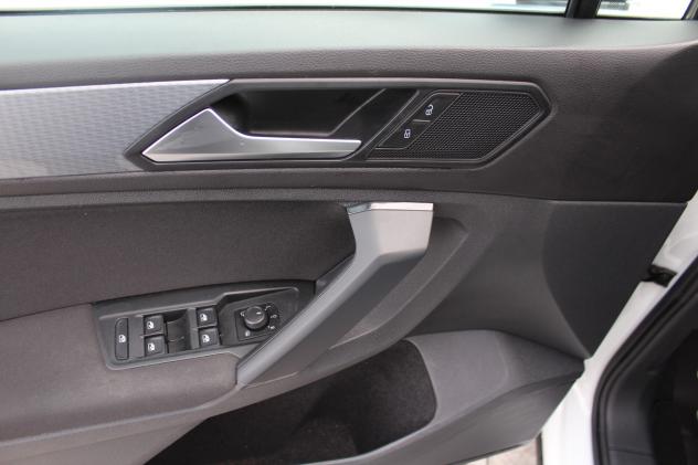 Volkswagen Tiguan 2.0 TDI 150 CV SCR DSG Life - Foto 9