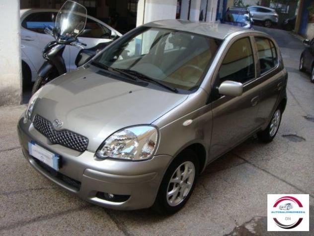 TOYOTA - Yaris - 16V 5 porte Sol *km 38000* - Foto 2