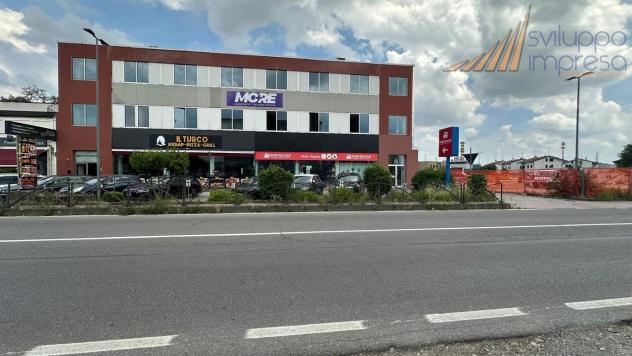 NEGOZIO PLURIVETRINE IN AFFITTO A BRUGHERIO