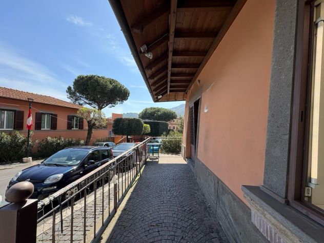 Negozio C1 a Monte Porzio Catone Via Roma - Foto 10