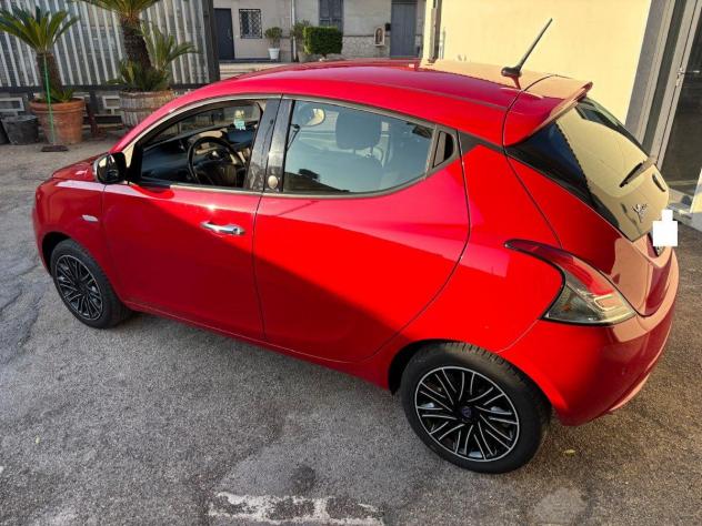 LANCIA Ypsilon 1.2 69 CV 5p.GPL Ecochic Silver - Foto 9