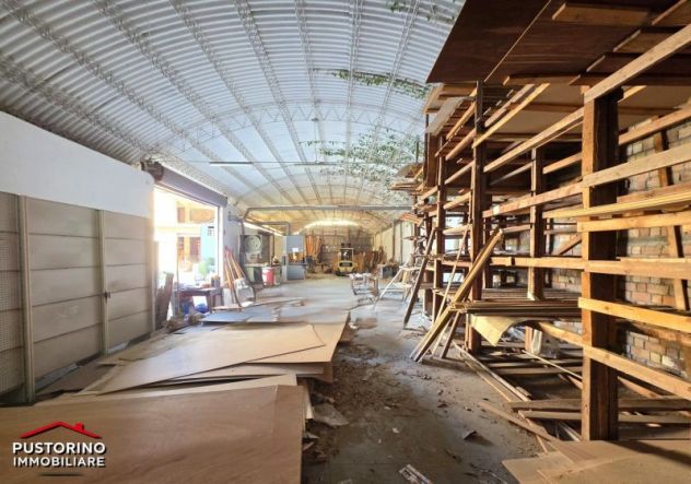 Via Gebbione-Capannone industriale con manufatti in corso di costruzione e corte - Foto 8