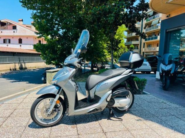 HONDA SH 300 i TUTTO INCLUSO ANCHE PASSAGGIO! rif. 23920820 - Foto 6