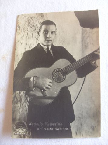 Rodolfo Valentino foto su cartolina anni 20