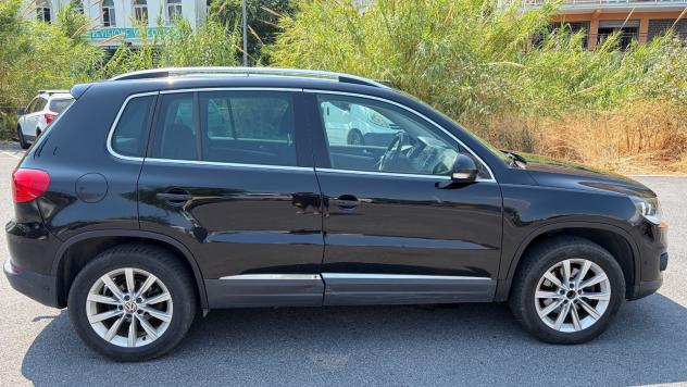 Volkswagen Tiguan 2.0 TDI 140CV 4MOTION DSG Sport & Style - Foto 4