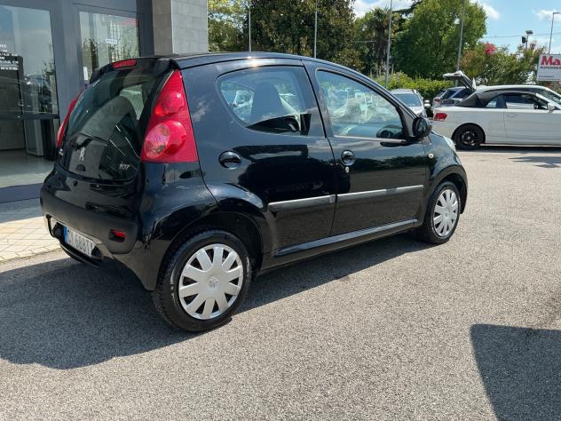 Peugeot 107 1.0 68CV 5p. - Foto 2