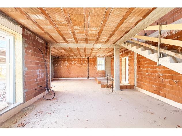 NUOVA COSTRUZIONE – VILLA SINGOLA con AMPIA AUTORIMESSA - Foto 8
