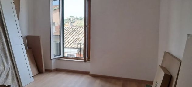 MENTANA GRAZiOSO TRILOCALE ARREDATO E RISTRUTTURATO - Foto 6