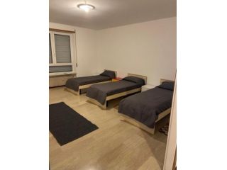 Tricamere arredato con 7 posti letto a Udine