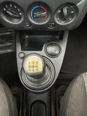 Ford Fiesta 1.4 TDCI 68CV 5 PORTE 2005 - Foto 9