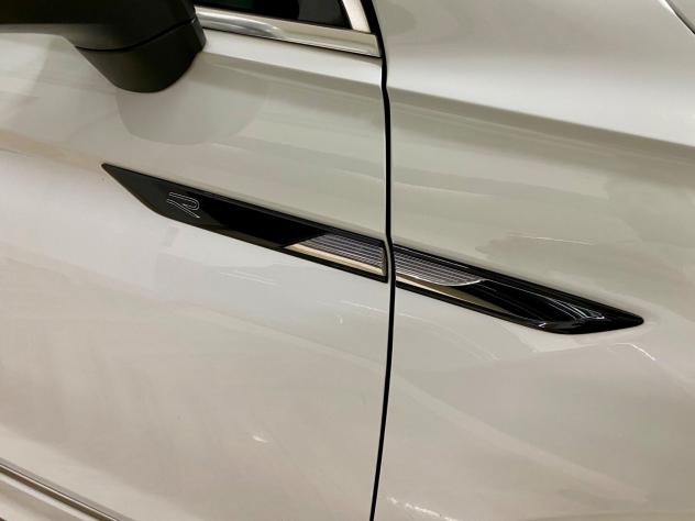 VOLKSWAGEN TIGUAN 2.0 TDI R-Line 4MOTION 2023 - Foto 7