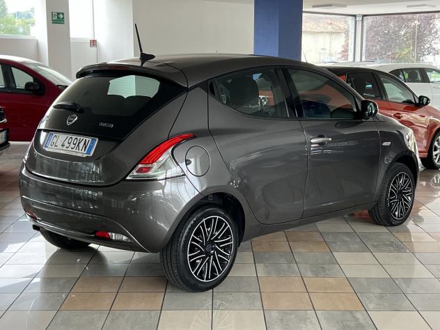 Lancia Ypsilon 1.0 FireFly 70cv S&S Hybrid GOLD - Foto 4