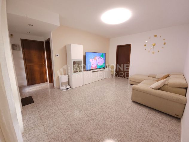 QUADRILOCALE IN VILLETTA CON GIARDINO E BOX TRIPLO - Foto 6