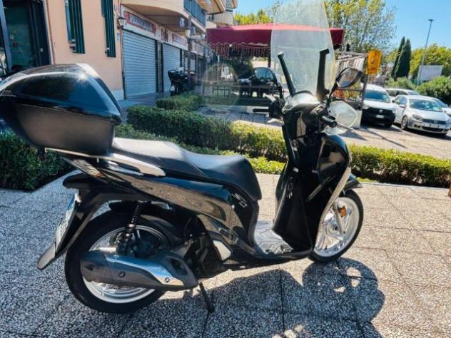 HONDA SH 150 TUTTO INCLUSO ANCHE PASSAGGIO! MINI RATE rif. 24114066 - Foto 9