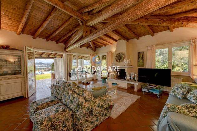 VILLA ESCLUSIVA VISTA LAGO MOZZAFIATO CON PISCINA PRIVATA A MANERBA DEL GARDA - Foto 11