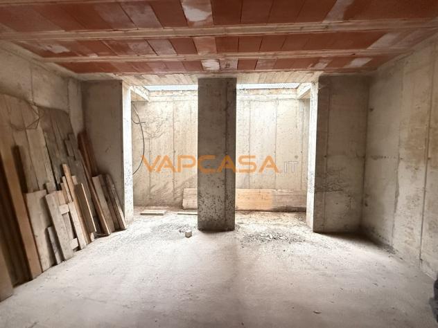 APPARTAMENTO DA COMPLETARE - Foto 5