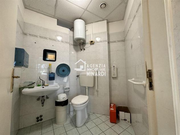 LUGO – ZONA STAZIONE | AMPIO IMMOBILE COMMERCIALE A REDDITO - Foto 16