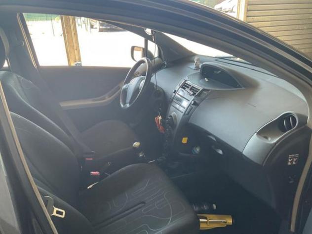 TOYOTA Yaris 1.0 5 porte rif. 23902633 - Foto 10