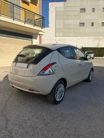 Lancia Ypsilon 1.2 69 CV 5 porte GPL Ecochic Gold - Foto 4