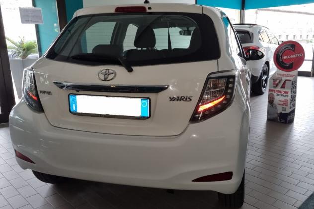 Toyota Yaris 1.4 D-4D 5 porte Lounge - Foto 3