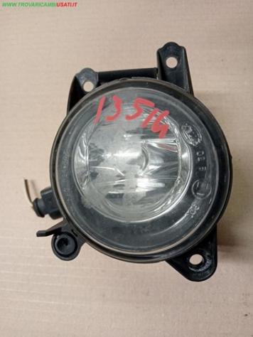 PROIETTORE FENDINEBBIA D. VOLKSWAGEN POLO (6N) Parti elettriche Fanaleria Fendinebbia dx. VOLKSWAGEN - POLO - 01-09-1994 - 01-09-2001