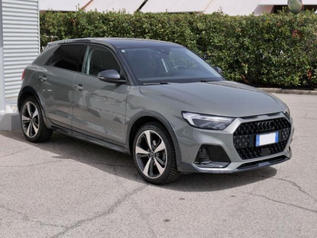 AUDI A1 Allstreet 1.0 (30) Tfsi 110cv S-tr. Id. Contrast rif. 24048282 - Foto 4