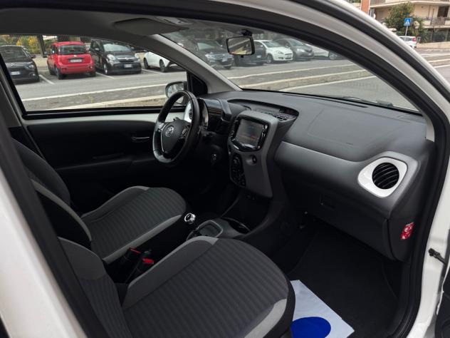 Toyota Aygo Connect 1.0 VVT-i 72 CV 5 porte x-fun MMT XPLAY LED CAR PLAY CERCHI 16 KAMERA NAVI - Foto 9