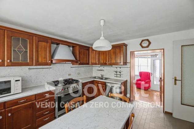Casa indipendente di 240 m² con più di 5 locali in vendita a Luino - Foto 20