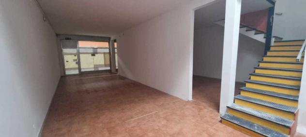 3 Vetrine in affitto a Carrara