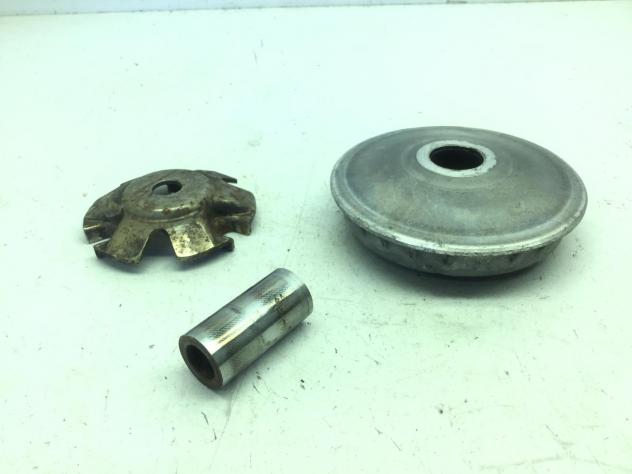 HONDA @ CHIOCCIOLA 150 PULEGGIA MOBILE VARIATORE 2000 2002 ZDCKF03A