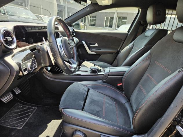 Mercedes-Benz Classe A Berlina A 180 d Automatic Premium AMG - Foto 8