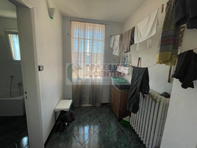 Fabbricato indipendente di ampia metratura con terreno - Foto 8