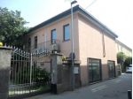 Immobile di 425 m² con 4 locali in affitto a Rho