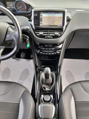 Peugeot 2008 BlueHDi 100 GT Line*Navi*Camera*Pelle*Euro 6 - Foto 9