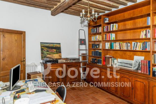 Casa indipendente di 150 m² con più di 5 locali e box auto in vendita a Cetona - Foto 18