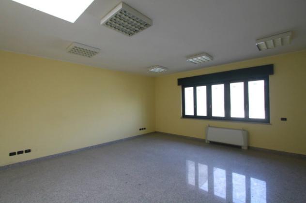 Immobile di 813 m² con 1 locale in affitto a Pero - Foto 16