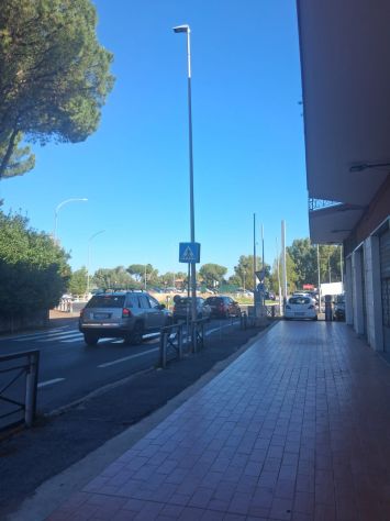Negozio C1 a Via Casilina zona Giardinetti - Foto 3
