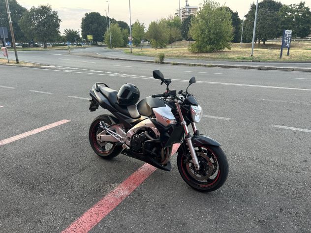 Suzuki GSR 600 - Foto 2