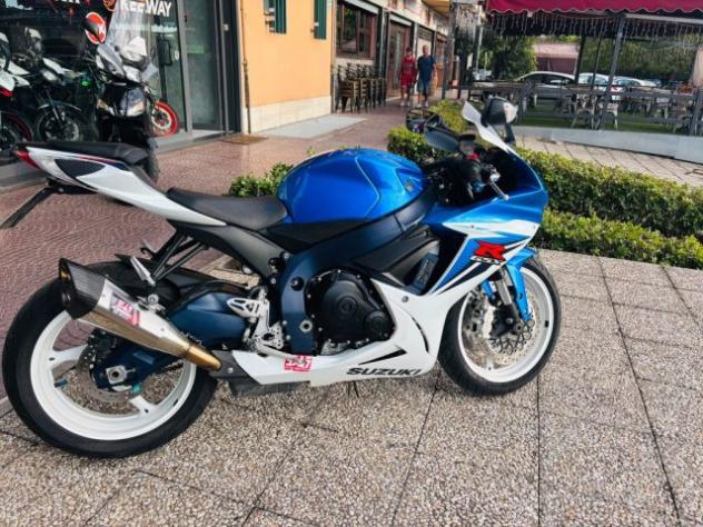 SUZUKI GSX R 600 TUTTO INCLUSO ANCHE PASSAGGIO! DEPOTENZIATA rif. 24114028 - Foto 4