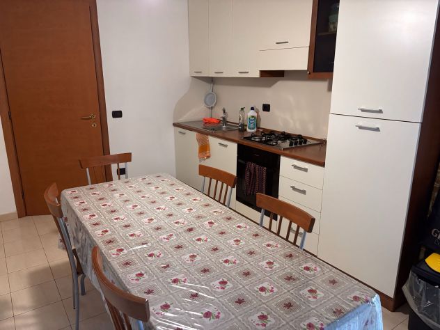 3 camere per studentesse (Zona Obelisco/Porta Napoli) - Foto 2