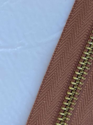 X82 Cerniere Lampo Zip metallo senza tiretto cm 22 Nocciola – Pz. 25 - Foto 3