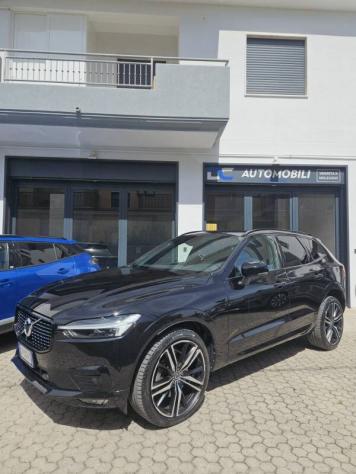 Volvo XC60 2.0 b4 R-design awd auto my20