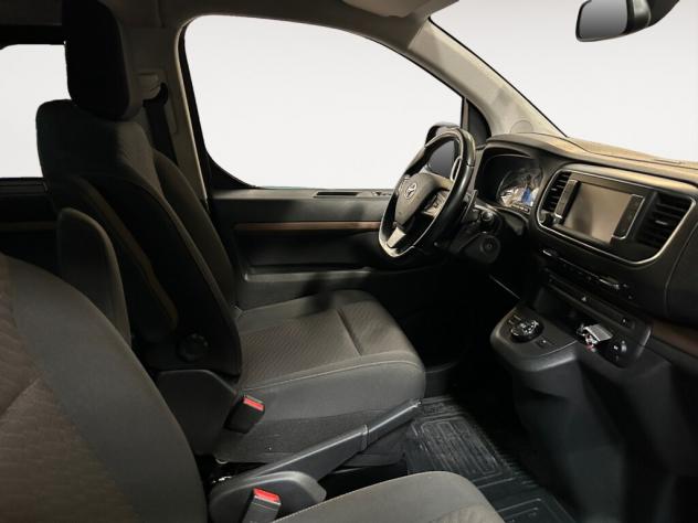 TOYOTA Proace Verso Proace Verso 2.0D 180 CV L1 D Black Edition - Foto 4