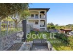 Villa di 210 m² con più di 5 locali e box auto in vendita a Ciampino