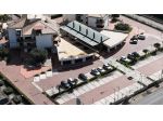 Oltre 3 vetrine in vendita a Eboli