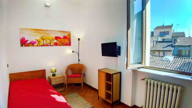 CAMERE IN CENTRO FIDENZA. LUMINOSISSIME E BOLLETTE DIVISE IN 4