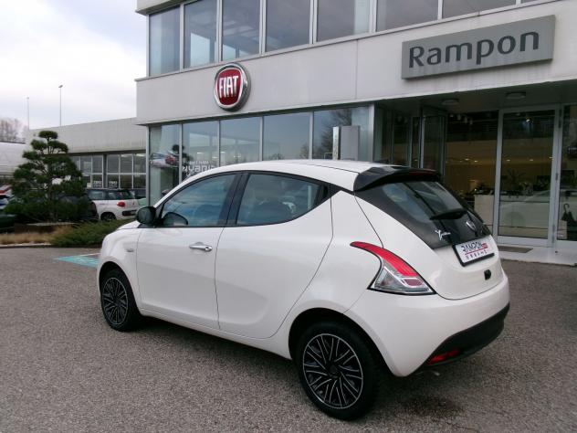 Lancia Ypsilon Ypsilon 1.0 FireFly 5 porte S&S Hybrid Gold Plus - Foto 5